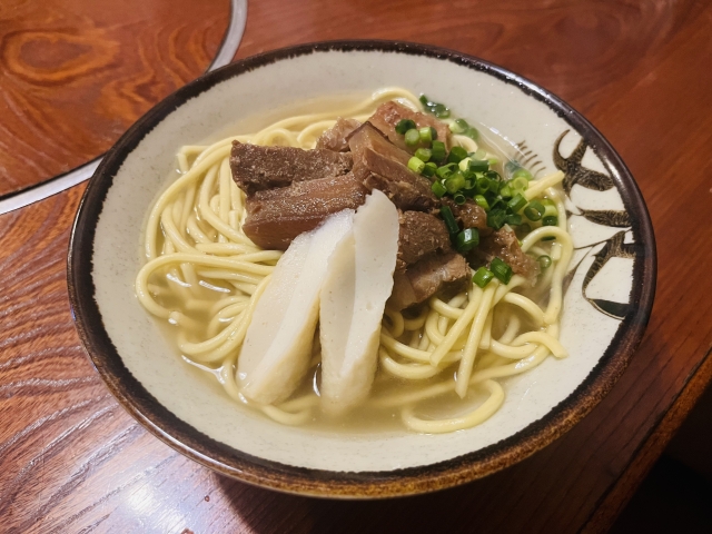 八重山そばの一杯